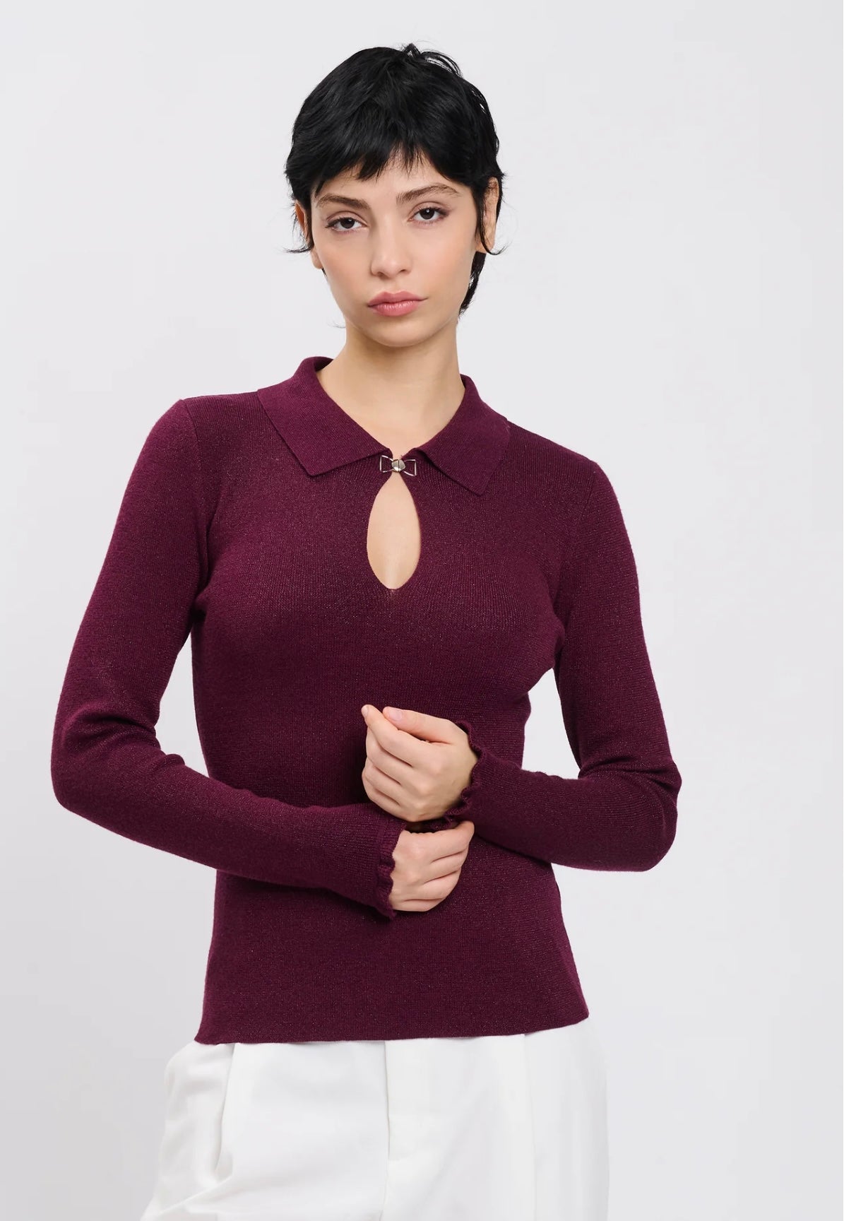 Maglia donna bordeaux con scollo a goccia e collo a camicia