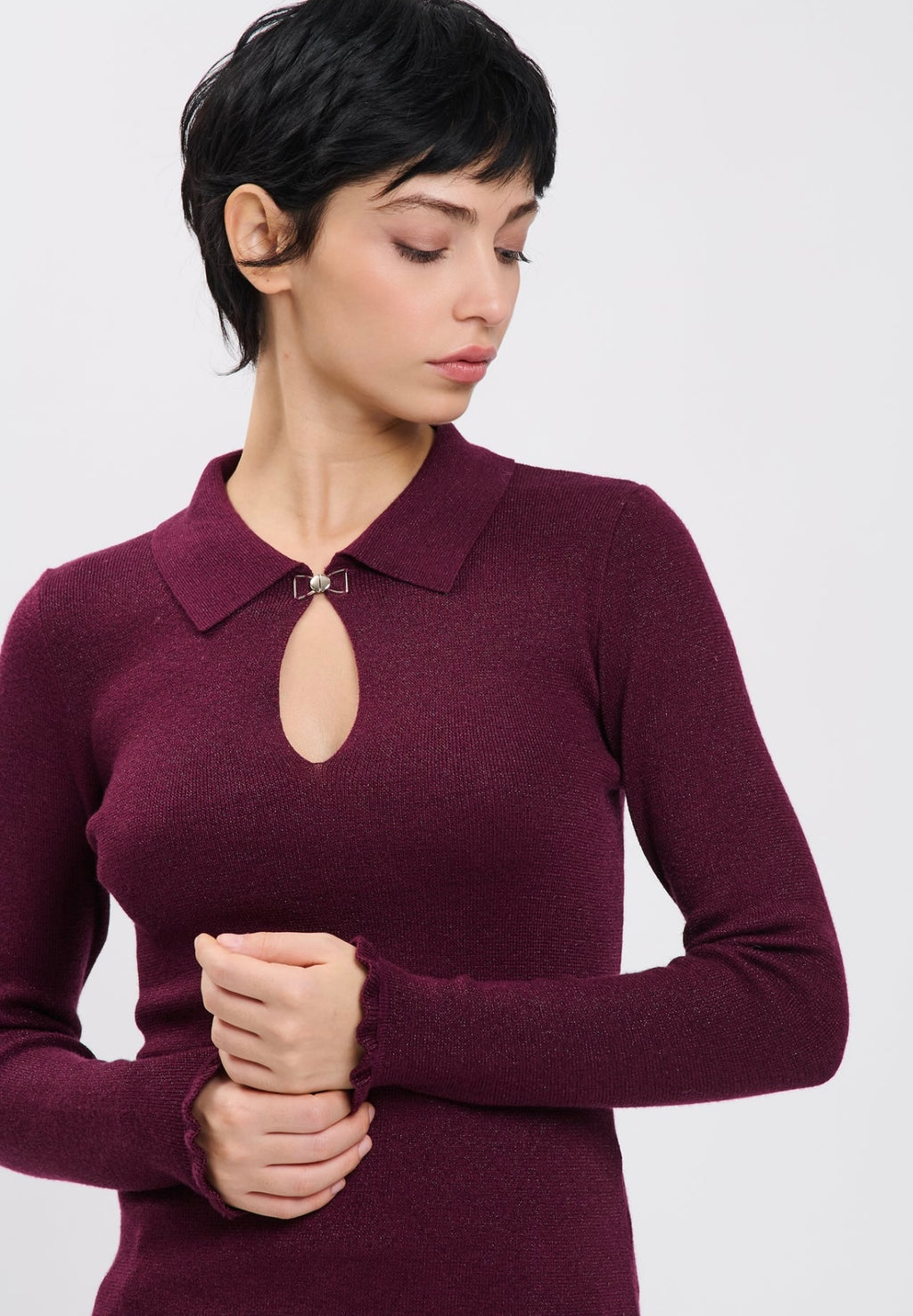 Maglia donna bordeaux con scollo a goccia e collo a camicia